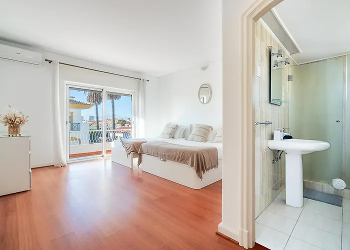 Luxe Penthouse, Bbq, Hot Spa, Games, Ocean View - By Seareen Albufeira