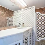 Luxe Penthouse, Bbq, Jacuzzi, Games, Ocean View, Oura 2-min Walk - By Seareen Apartment