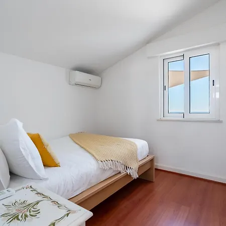 Apartament Luxe Penthouse, Bbq, Jacuzzi, Games, Ocean View, Oura 2-min Walk - By Seareen