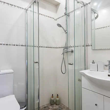 Apartament Luxe Penthouse, Bbq, Jacuzzi, Games, Ocean View, Oura 2-min Walk - By Seareen Albufeira
