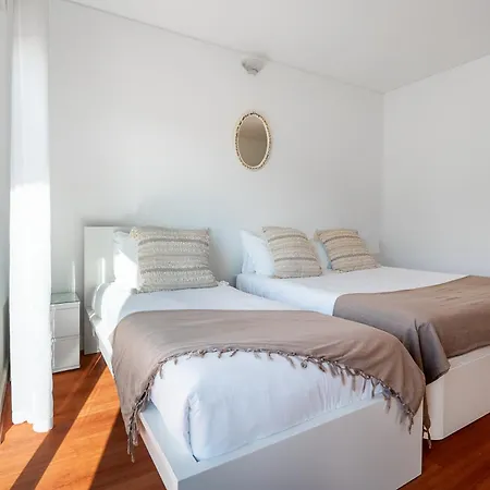 Luxe Penthouse, Bbq, Jacuzzi, Games, Ocean View, Oura 2-min Walk - By Seareen Apartment Albufeira
