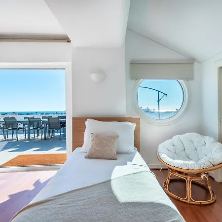Apartment Luxe Penthouse, Bbq, Jacuzzi, Games, Ocean View, Oura 2-min Walk - By Seareen *