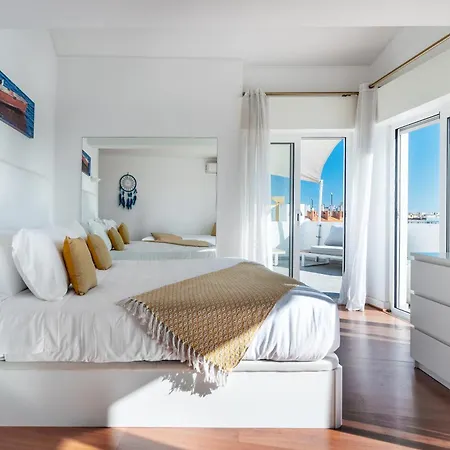 Luxe Penthouse, Bbq, Jacuzzi, Games, Ocean View, Oura 2-min Walk - By Seareen *