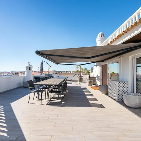Apartment Luxe Penthouse, Bbq, Jacuzzi, Games, Ocean View, Oura 2-min Walk - By Seareen *