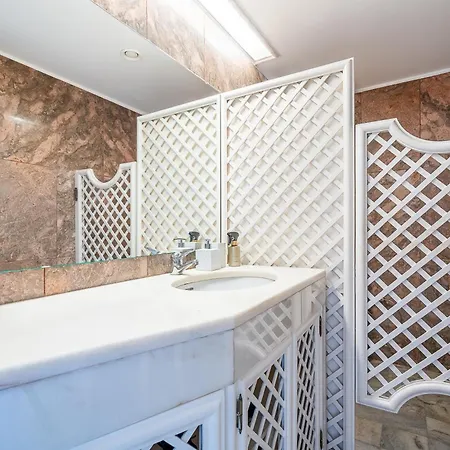 Luxe Penthouse, Bbq, Jacuzzi, Games, Ocean View, Oura 2-min Walk - By Seareen Apartament