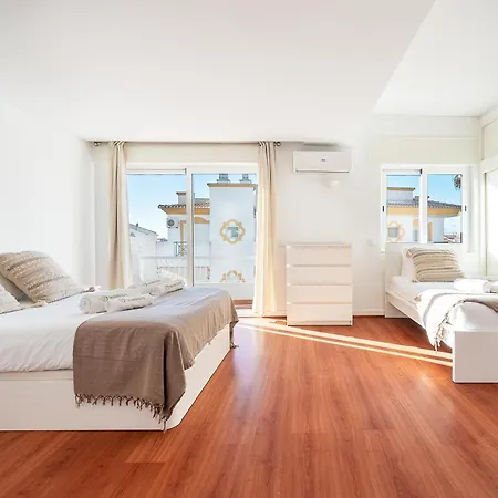 Luxe Penthouse, Bbq, Jacuzzi, Games, Ocean View, Oura 2-min Walk - By Seareen Албуфейра