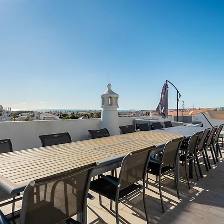 Luxe Penthouse, Bbq, Jacuzzi, Games, Ocean View, Oura 2-min Walk - By Seareen Албуфейра